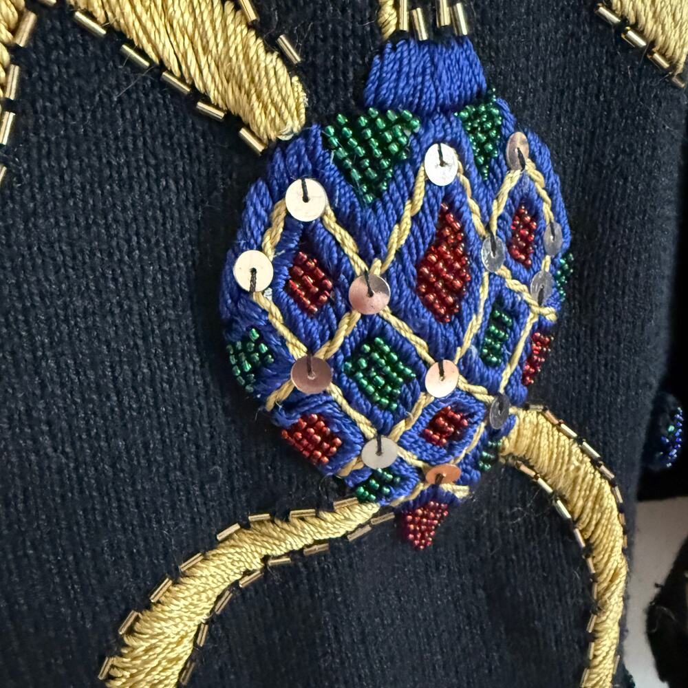 90s Vintage Victoria Jones WHimsical Beaded Christmas Sweater Detachable Collar - Picture 5 of 8
